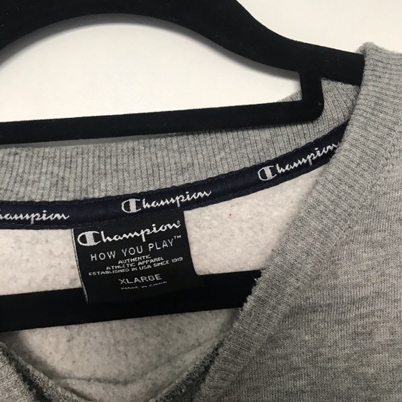 Champion Hand Cropped Jumper Raw Hem Size XL (14) - Picture 3 of 4